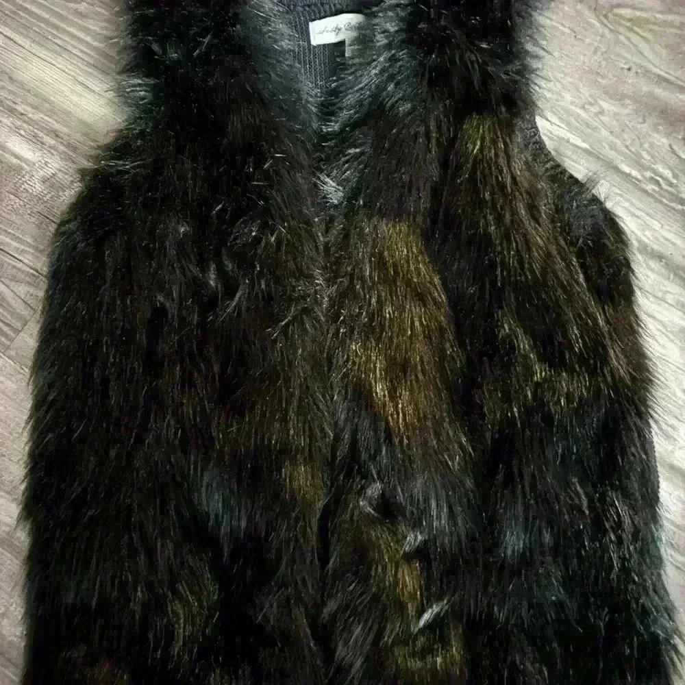 Sebby Collection Women’s Fashion Black Vest Faux Fur Size XL - Picture 2 of 4